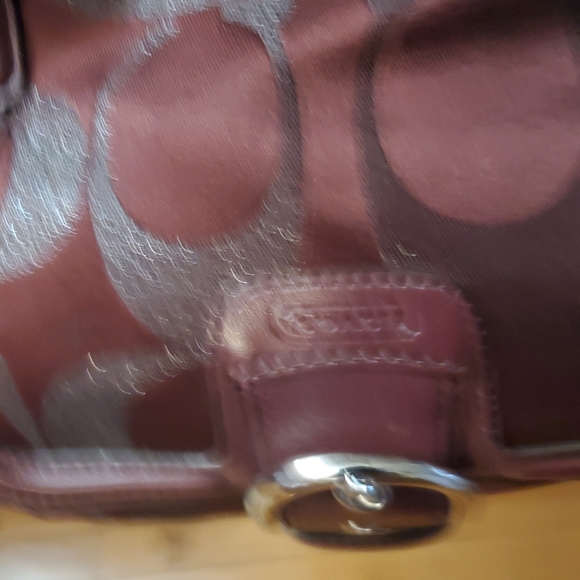 Authentic Coach burgundy red handbag. la - Picture 6 of 6